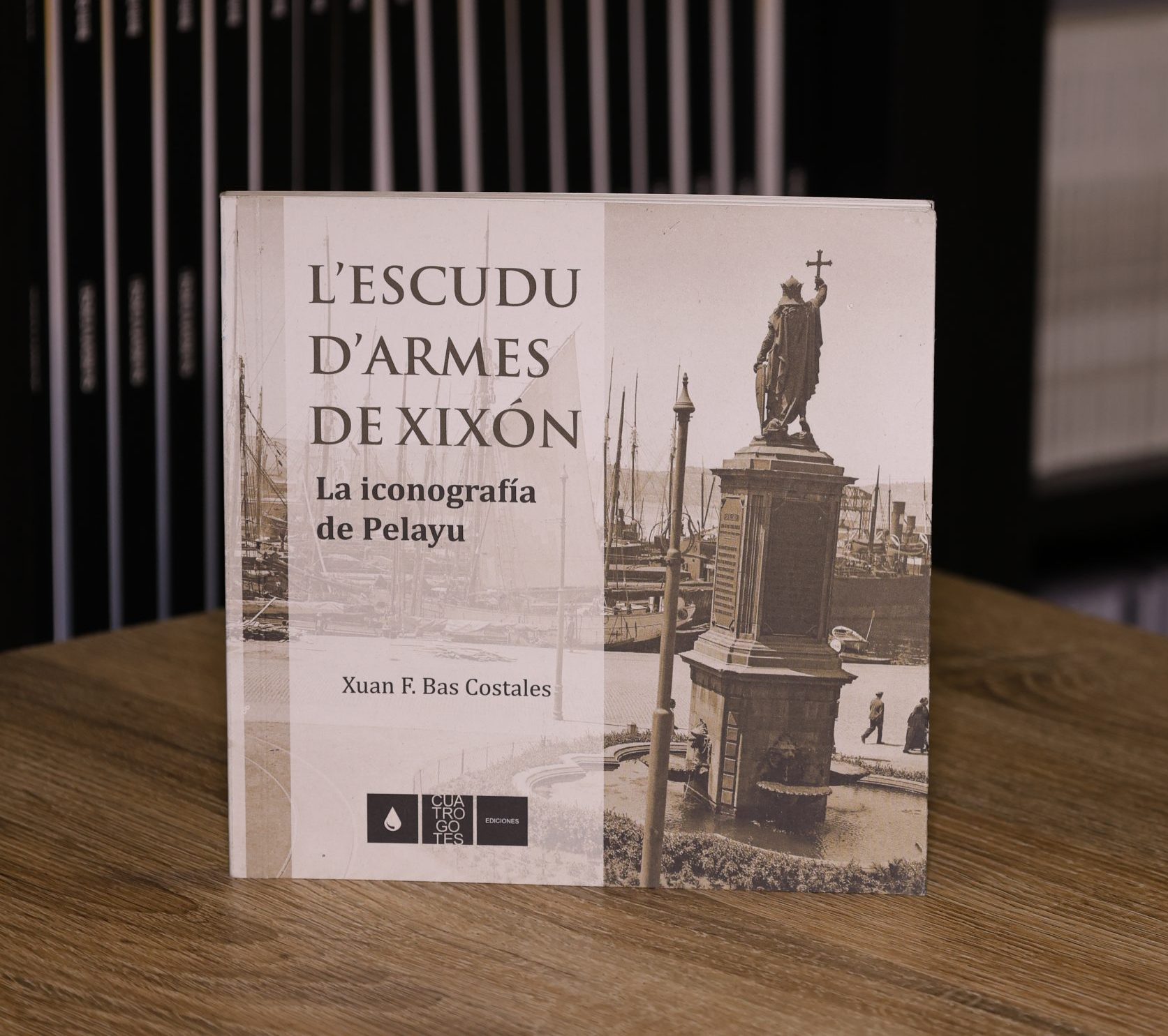 L'ESCUDU D'ARMES DE XIXÓN: La iconografía de Pelayu - Xuan F. Bas Costales